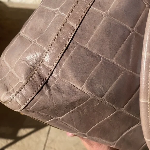 Brahmin Tan Alligator print Satchel Style handbag. - Picture 8 of 16